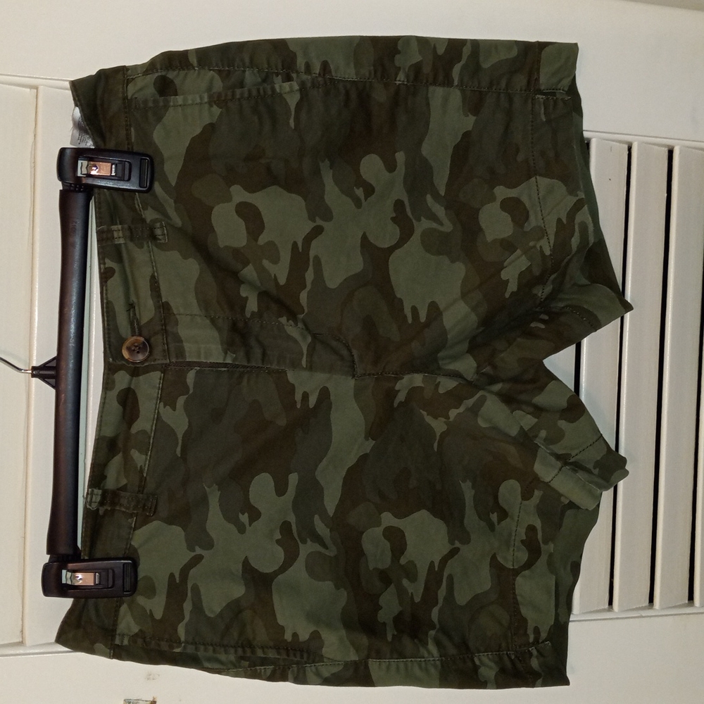 Old Navy Army print shorts